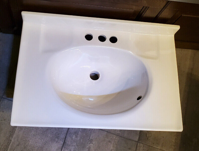 Lavabo moulé pour vanité de salle de bain ou autre dans Plomberie, éviers, toilettes et bains  à Laval/Rive Nord