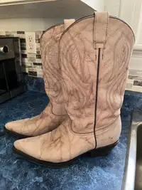 White marble women’s leather cowboy boots from Mexico 9-9.5