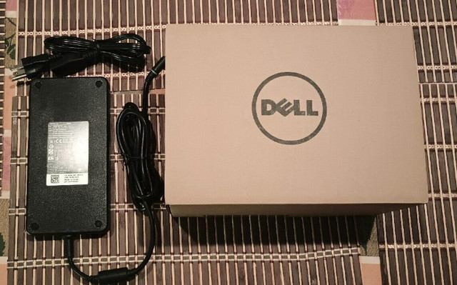 Dell ThunderBolt TB16 Docking Station, Dell 240W AC Adapter in Laptop Accessories in Mississauga / Peel Region - Image 2