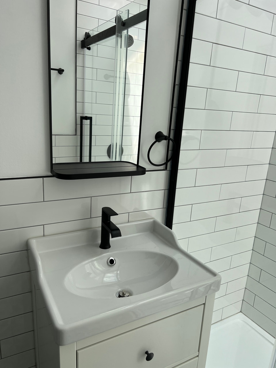 *rabais 240$/mois*24_Villeray 3 1/2  inclu WIFI, electroménagers 2