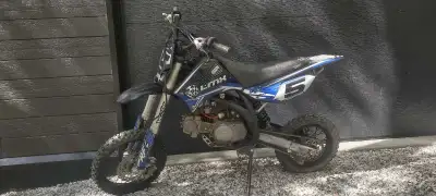 Motocross Apollo Open 140cc 2017 Fonctionne mais aurait besoin d'ajustements. --------- Dirt bike Ap...