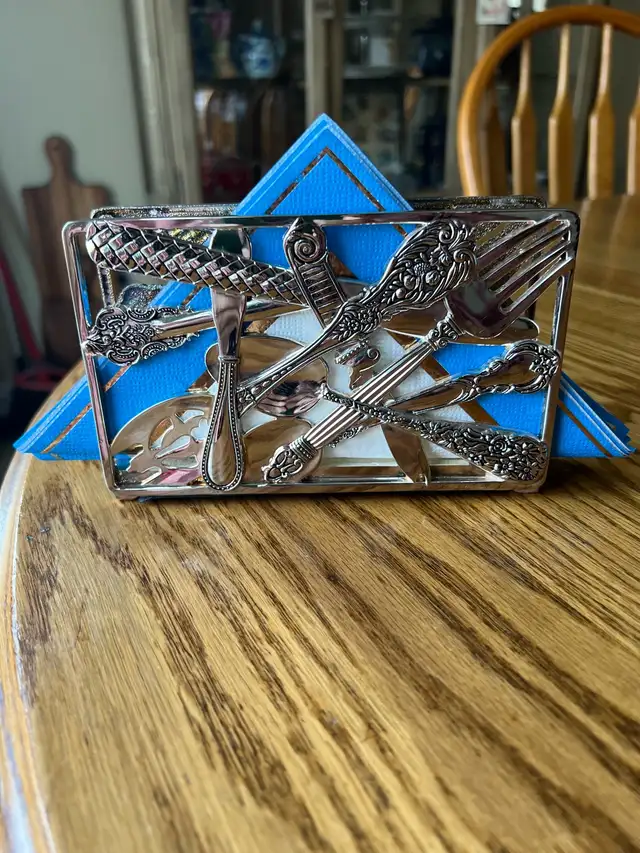 Silver Plated flatware design napkin holder 408909798535997441