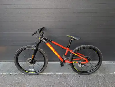 Diamondback 24" Kids Youth Mountain Bike w Disc, View more