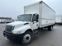 International 2007 Straight Truck 24ft with Tailgate for Sale