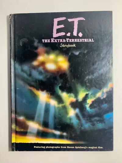 E.T. The Extra-Terrestrial Storybook Hardcover - (c) 1982 , 3rd impression - Movie directed by: Stev...