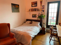 Room in Apartment in the West End (Little Italy/Portugal)