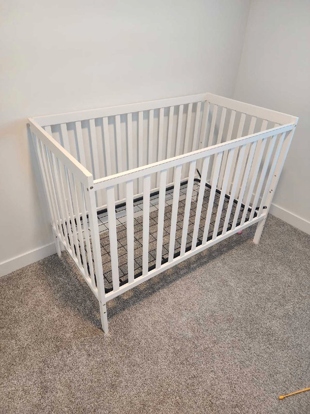 Infant Crib in Cribs in Edmonton