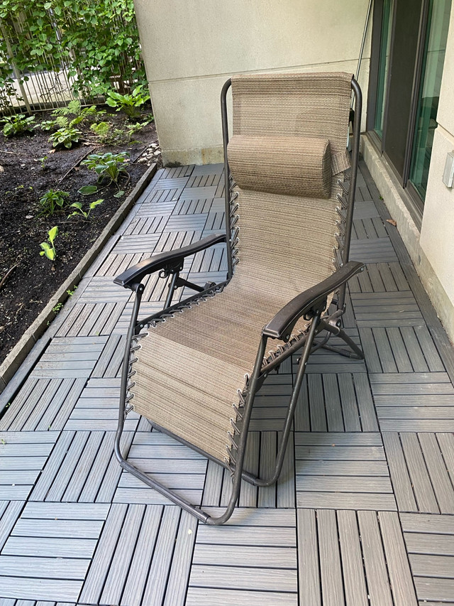 Zero Gravity Chair in Patio & Garden Furniture in City of Toronto - Image 2