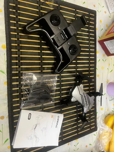 Take to the skies with this DEERC D20 drone, perfect for beginners and hobbyists alike! This compact...