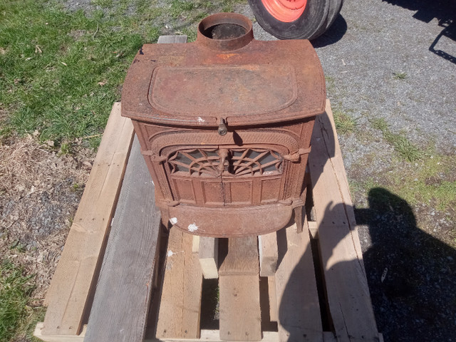 Vermont Castings Intrepid wood stove in Other in Kingston