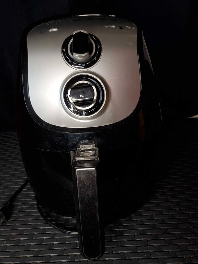Barely used Frigidaire air fryer need gone $55 in Microwaves & Cookers in Mississauga / Peel Region - Image 2