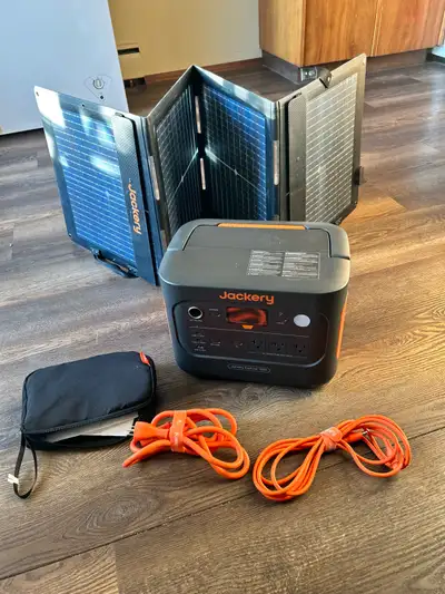 jackery! 1000w explorer with solar panel and hookups!, View more