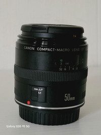 Canon  EF Mount  50mm F/ 2 .5 Compact Lens 
