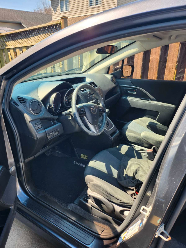 2017 Mazda 5 – One Owner – Great Family Car – Excellent Deal in Cars & Trucks in London - Image 4