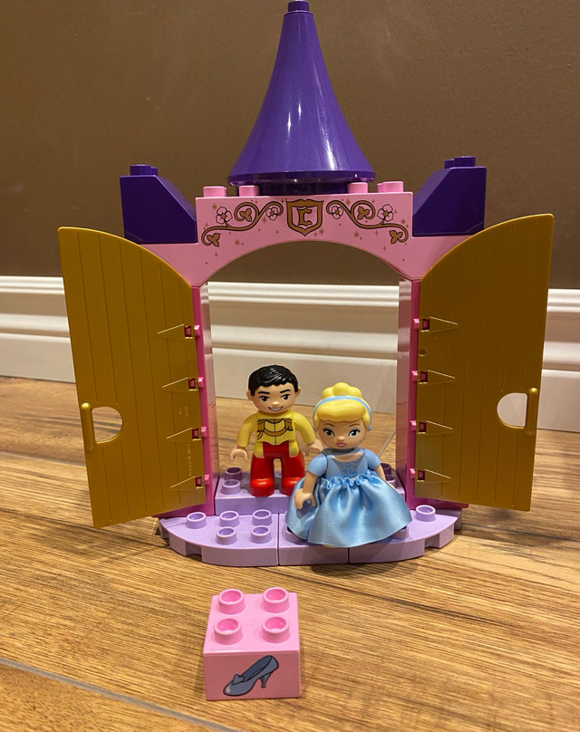 LEGO DUPLO set 6154 Cinderella Castle 45 Toys Games Oakville Halton Region Kijiji Classifieds