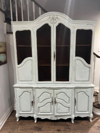 Beautiful antique display cabinet. Shabby chic in good condition