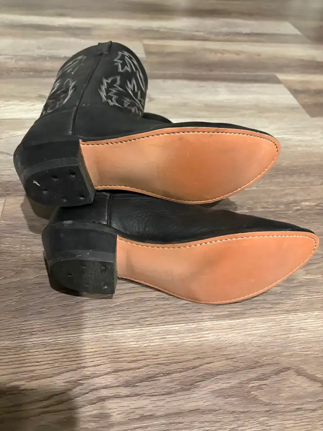 Women’s Old West Black Cowboy Boots in Women's - Shoes in Calgary - Image 4