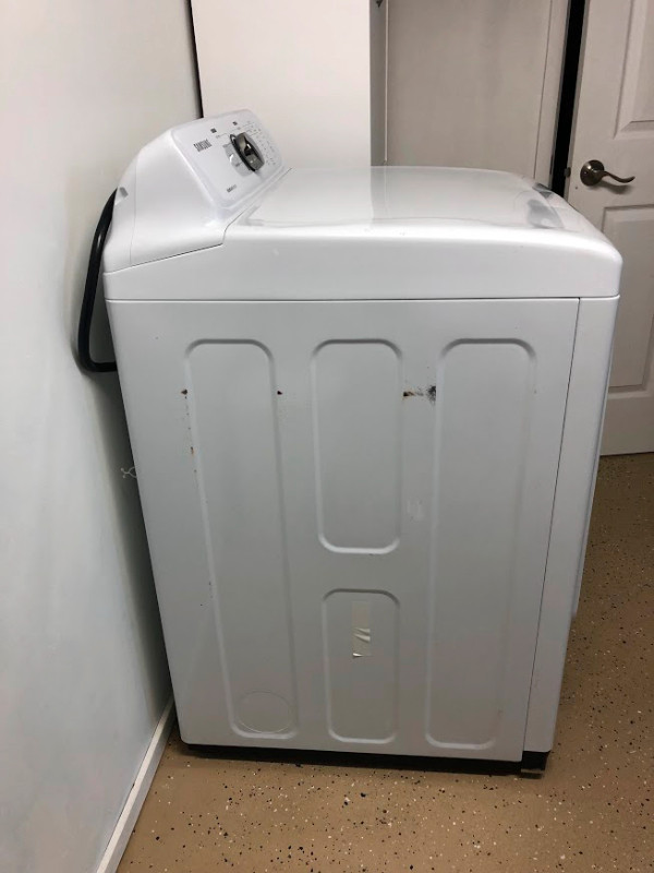 7.4 cu.ft. Samsung Dryer with Sensor Dry / 8 Preset Drying Cycle