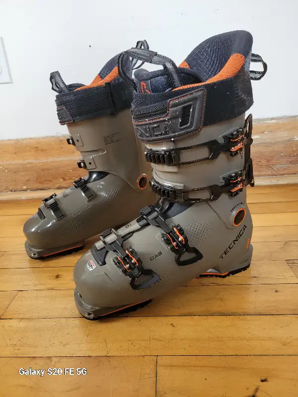 Bottes Tecnica 26.5 Ski de randonnée alpine in Ski in City of Montréal - Image 2