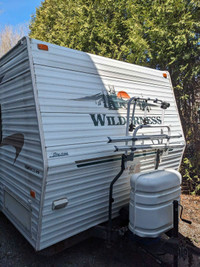 2005 Wilderness camping trailer 