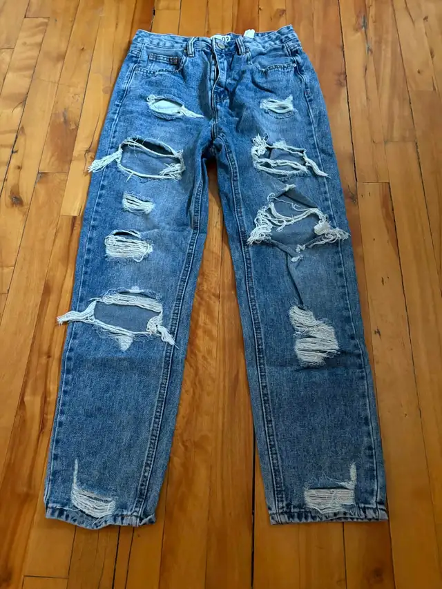 lot Vêtement femme Small 3 morceaux in Women's - Dresses & Skirts in Drummondville - Image 3