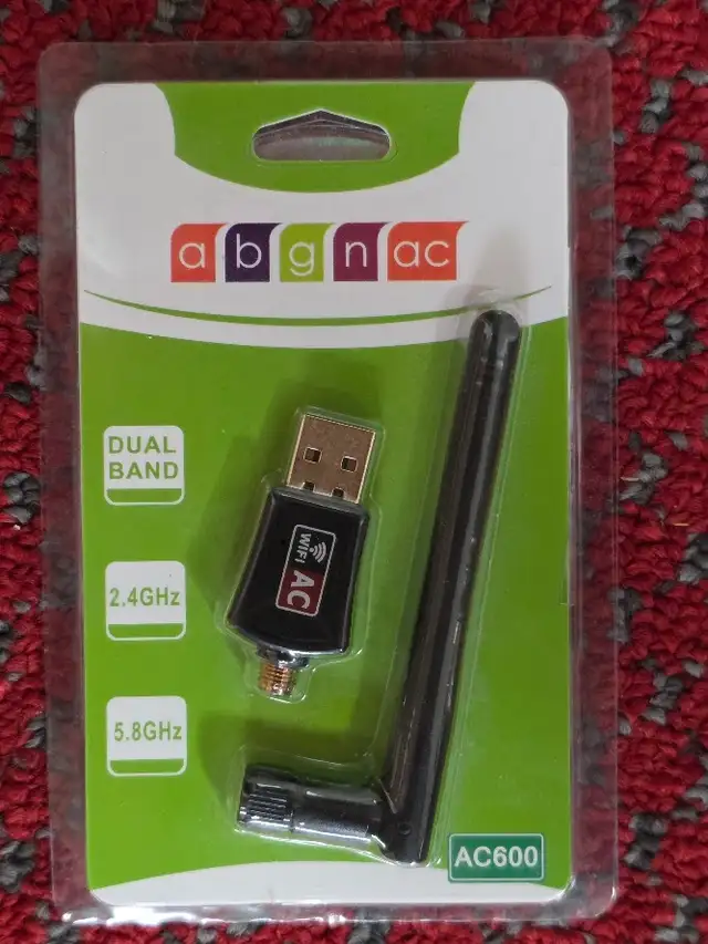 Adaptateur WiFi sans fil pour PC in System Components in Québec City - Image 2