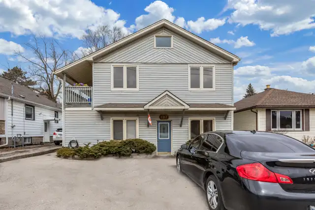 Dundas 1bd rm plus den quiet building close to Mcmaster