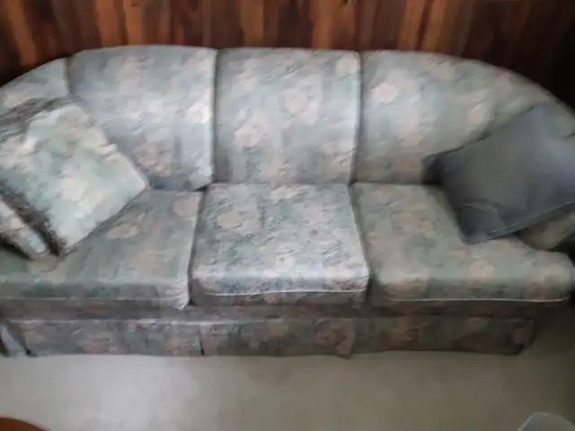 2 PIECE SOFA SET in Couches & Futons in Kitchener / Waterloo - Image 2