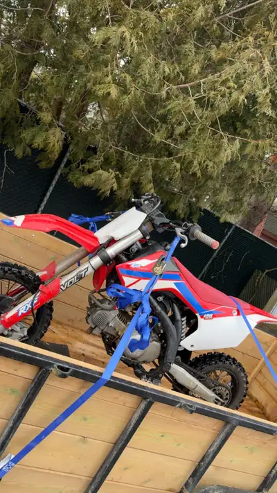 Rxf 150cc racing dirtbike NEEDS WORK!! If your looking for a cheap fun bike this did the job for me...