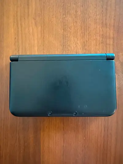 Wonderfully maintained and cared for Nintendo 3DS XL. Haven’t played it in a long time and have most...