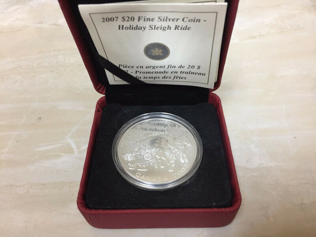 2007 $20 HOLIDAY SLEIGH RIDE - 1 OZ PURE SILVER COIN in Arts & Collectibles in Gatineau