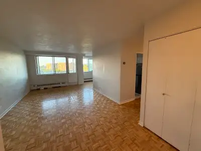 Lease Transfer-Appartment 4 1/2 Côté Saint Luc