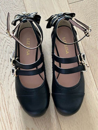 LIZLISA Back Ribbon Shoes (Black(104) M)