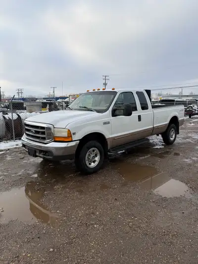 1999 Ford F-250 Lariat 7.3 Powerstroke 4x4 176,000KM 0 accidents, 0 claims, 0 rust Second owner Unde...