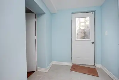 One bedroom in a walkout basement available for couple only in Brampton, queens/bramalea. The room i...