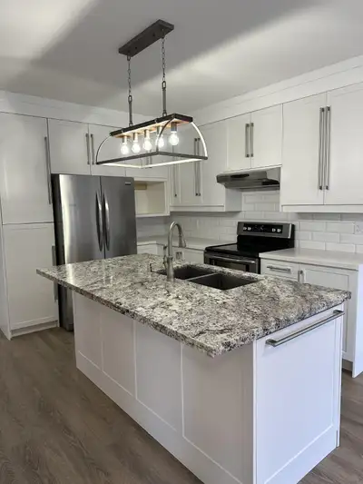 Fully renovated apartment in Stouffville 1 BR/1BA