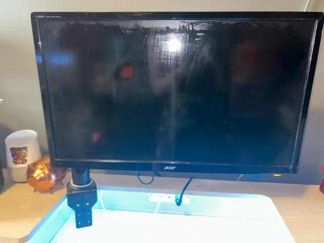 Gaming Computer/PC & Monitor with arm in Desktop Computers in City of Toronto - Image 9