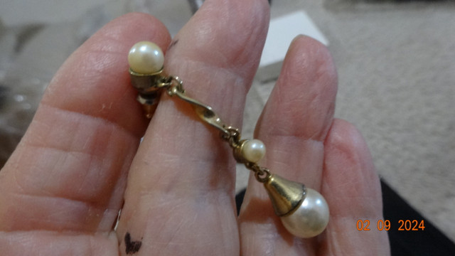 Earrings, quality, pearls , 7 pairs,one price most in Jewellery & Watches in Kelowna - Image 4