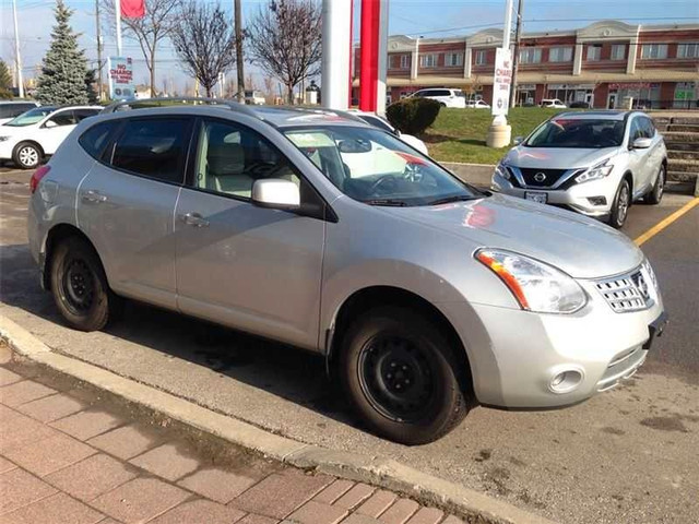 2009 Nissan Rogue S Leather in Cars & Trucks in Markham / York Region - Image 2