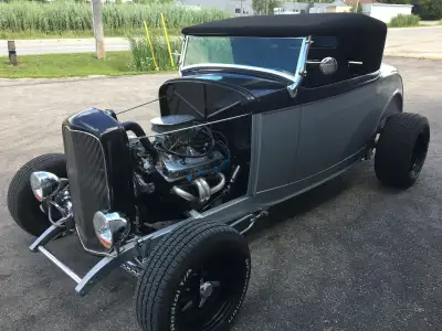 1932 Ford 3 window coupe Fibre glass replica 350 Chev (OPP interceptor 1980's) 4 bolt mains large va...