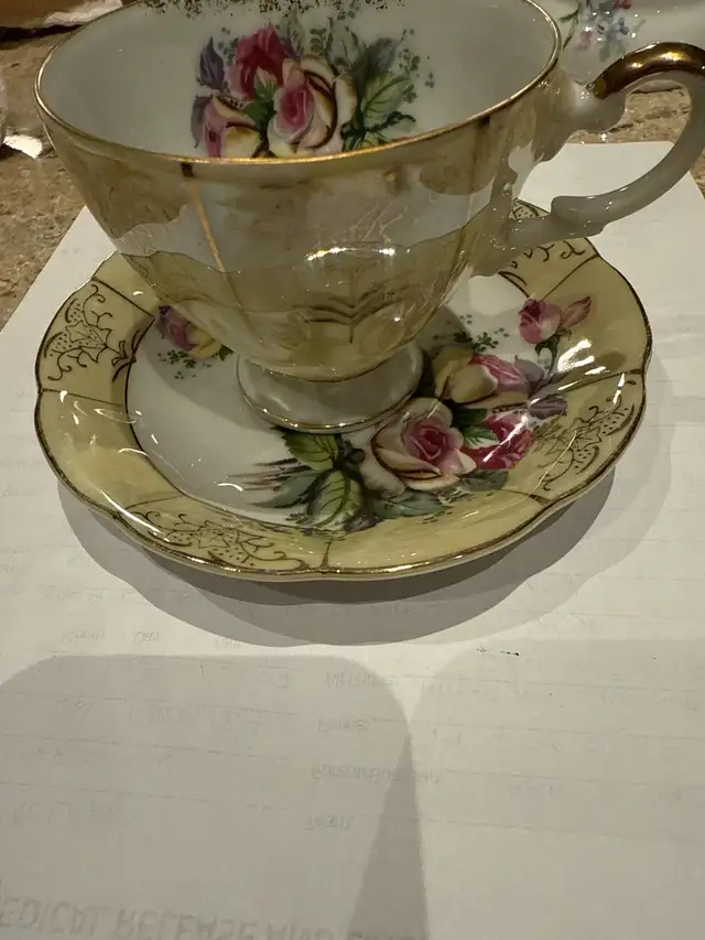 fine bone china with “Japan” on the bottom  in Arts & Collectibles in London - Image 4
