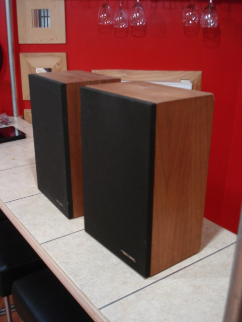 Vintage Realistic MC-600 speakers in Speakers in Ottawa - Image 2