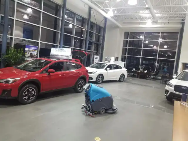 ELECTRIC FLOOR SCRUBBER! - Free Delivery64877475214465120