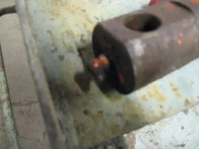 Hydraulic Cylinder in Farming Equipment in Kawartha Lakes - Image 7