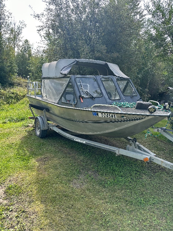 Selling an 18’ Raider boat, with a 115hp Yamaha jet drive. Powerboats & Motorboats Fort St