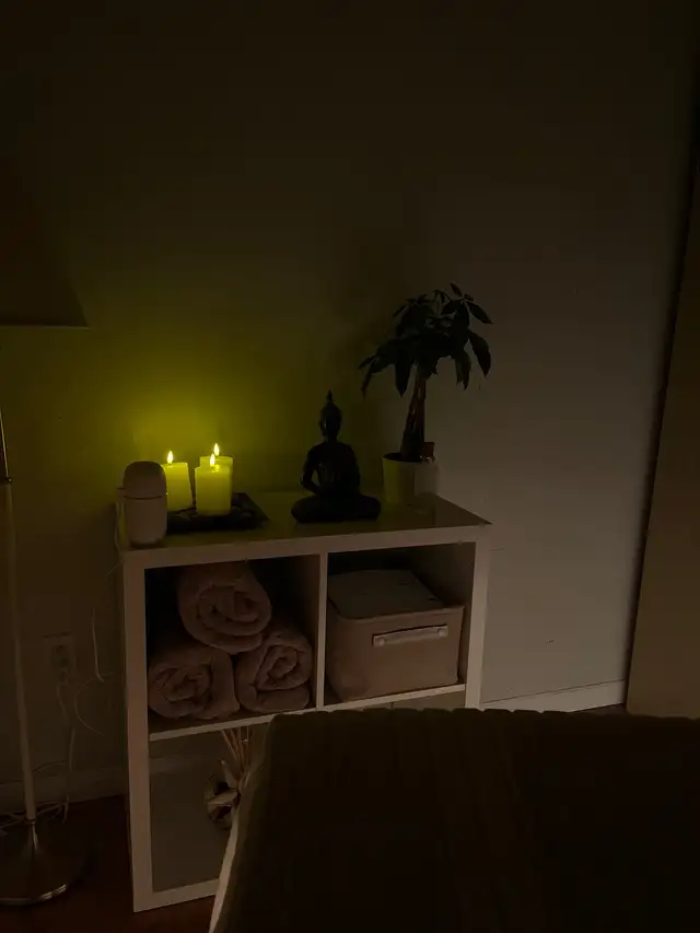 Swedish massage therapy (I massage females only)62863722336257124
