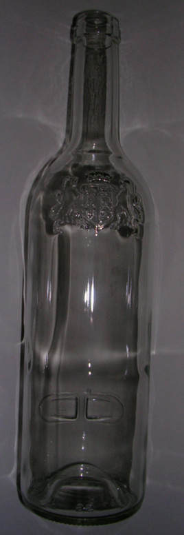 12 Clear Wine Bottles with "Coat of Arms" for bottling your wine in Hobbies & Crafts in St. Catharines - Image 3