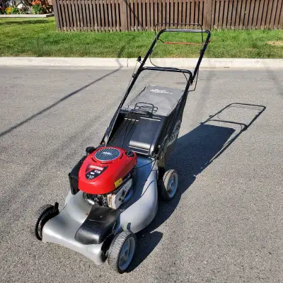 Craftsman Self Propelled Lawnmower / Tondeuse Gazon Automotrice, View more