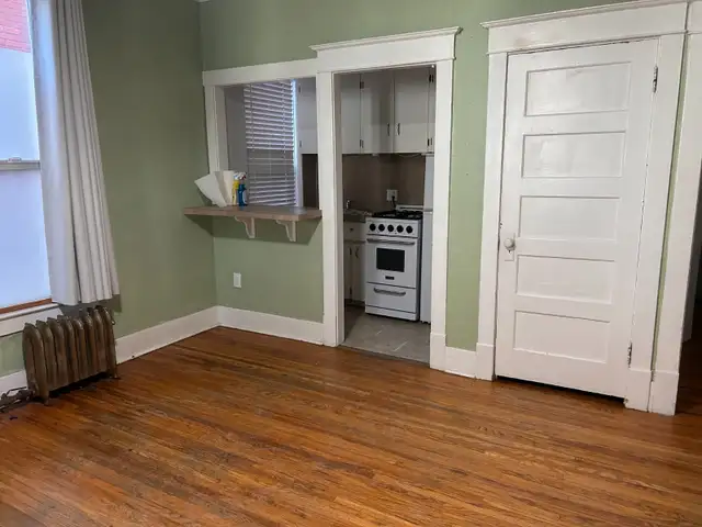 Historic character studio apartment for rent in Mission in Long Term Rentals in Calgary - Image 2