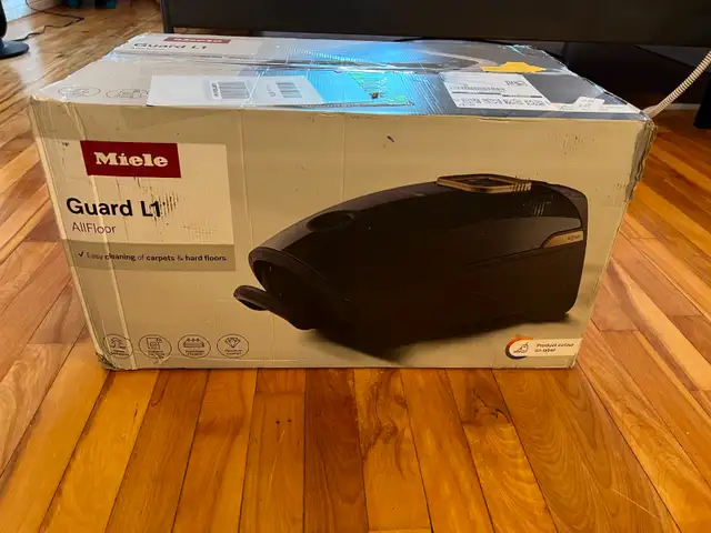 Miele Guard L1 AllFloor Bagged Canister Vacuum – Sealed in box in Vacuums in City of Montréal - Image 2